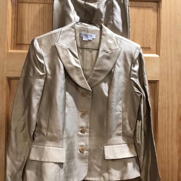 Kay unger - Picture 1 of 5